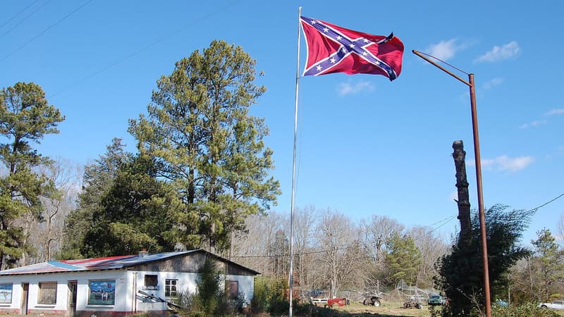 Le drapeau confédéré est au coeur d'une polémique aux Etats-Unis.