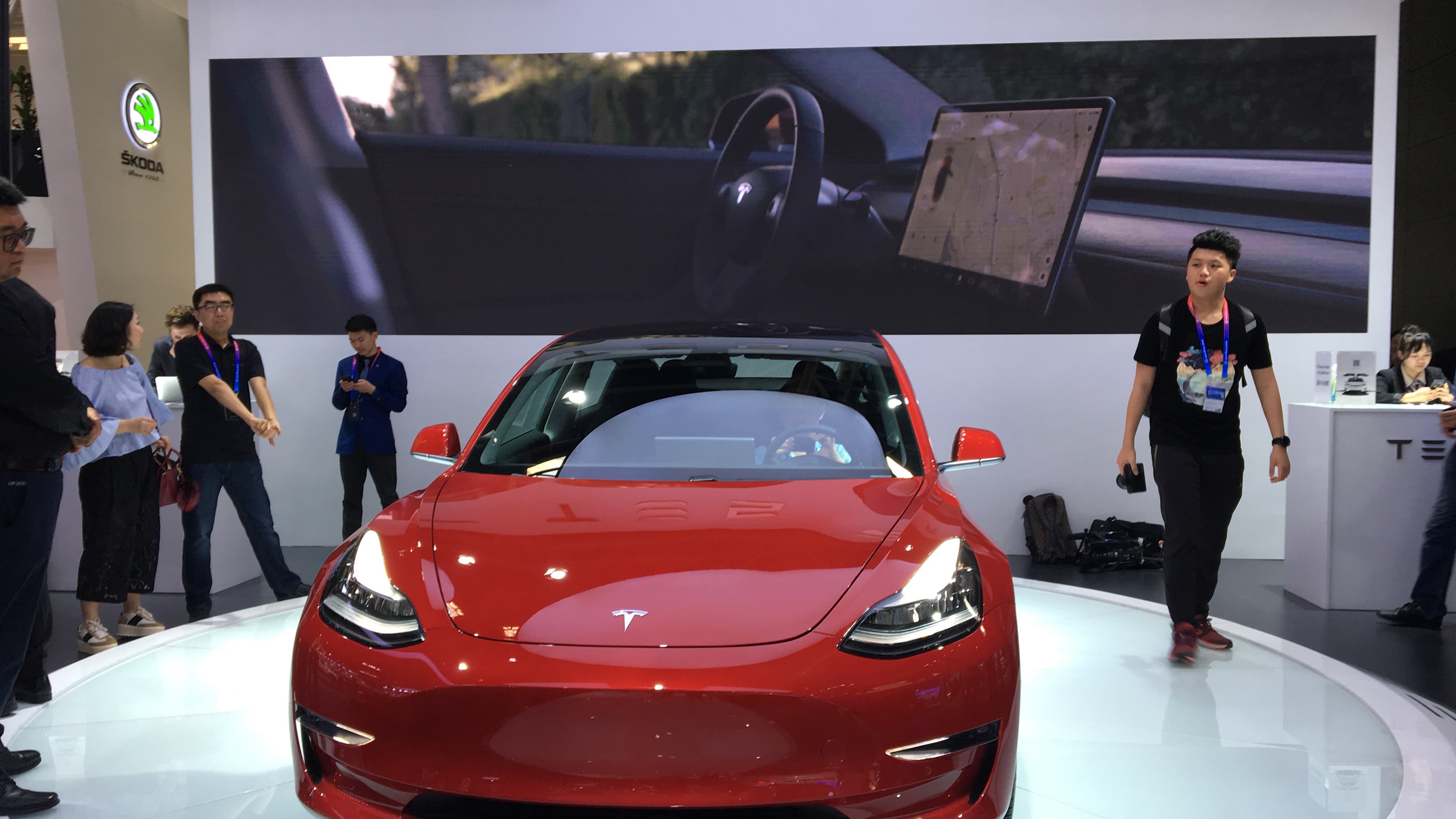 tesla2.jpg tesla2.jpg