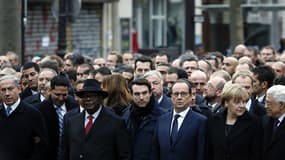 De gauche à droite, le Premier ministre israëlien Benyamin Netanyahou, le président malien Ibrahim Boubacar Keïta, le président François Hollande, la chancelière allemande Angela Merkel et le président de l'Autorité palestinienne Mahmoud Abbas.