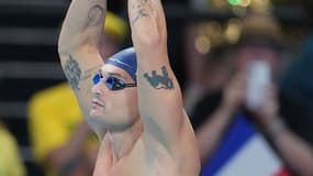 Florent Manaudou tente un clapping avant sa finale du 50m nage libre, JO de Paris 2024, 2 août 2024