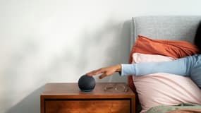 L'Echo Dot 2022 hérite d'un accéléromètre pour mieux comprendre le contrôle gestuel sur le haut de l'enceinte.