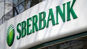 Le logo de la banque russe Sberbank à Ljubljana, le 28 février 2022 en Slovénie.
