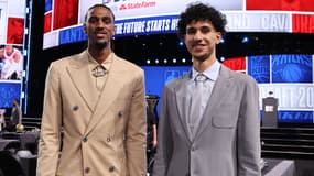 Alexandre Sarr et Zaccharie Risacher, sélectionnés aux deux premières places de la draft NBA, le 27/06/2024