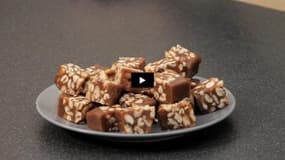 Réaliser des carrés de guimauve au caramel (Vidéo)