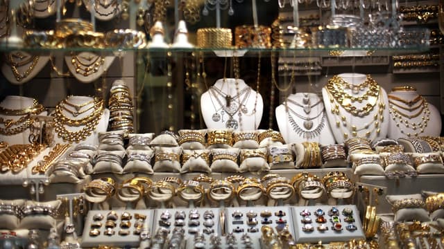 L'or, qui flirtait avec des sommets depuis la crise, est tombé ces derniers mois à un niveau historiquement bas.