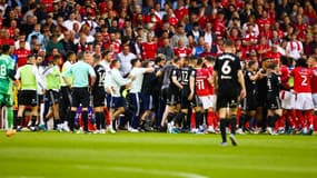 Billy Sharp a été violemment agressé par un supporter de Nottingham Forest