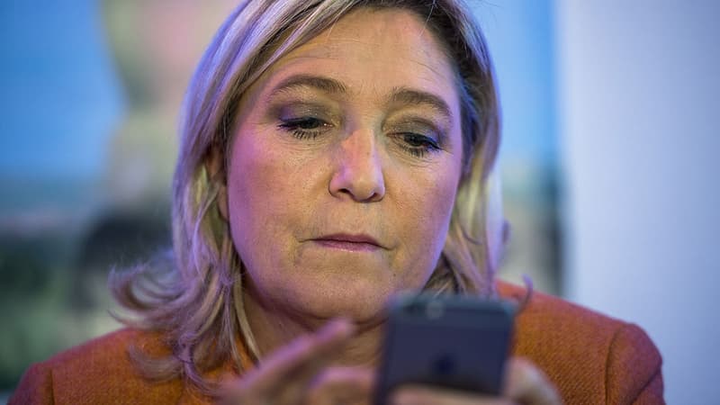 Marine Le Pen a échangé mardi avec les internautes sur Facebook et Periscope.