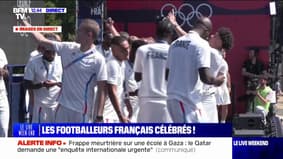 Giochi Olimpici 2024: i calciatori francesi arrivano al Club de France per festeggiare la loro medaglia d'argento 