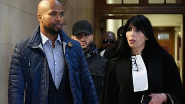 Le rappeur Rohff le 29 septembre 2017 à Paris au côté de son avocate Malika Ibazatene