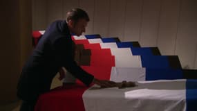 Emmanuel Macron s'est recueilli sur la tombe d'Hubert Germain dans la crypte du Mont-Valérien