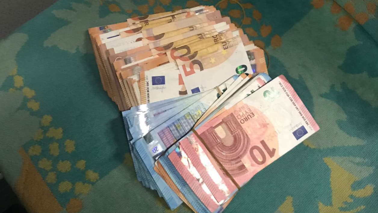 La liasse de billets retrouvée dans le bus La liasse de billets retrouvée dans le bus
