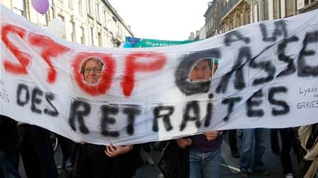 Manifestation à Bordeaux. L'opposition à la réforme des retraites est entrée dans une phase de radicalisation pour tenter de faire plier le gouvernement par le biais de manifestations de masse et de grèves reconductibles. /Photo prise le 12 octobre 2010/R