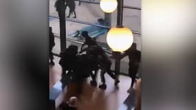 Des individus cagoulés s'en sont pris à un lycée dans son établissement de Villeneuve-Saint-Georges.