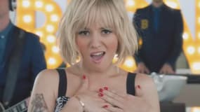 Extrait du clip d'Alizée "Blonde".