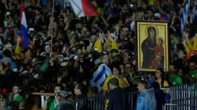 400.000 pèlerons selon la police se sont réunis mardi sur la plage de Copacabana, pour assister à la messe d'ouverture des JMJ de Rio.