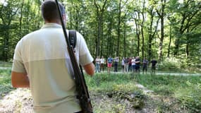 La présence de chasseurs à côté de l'école inquiète les parents. Photo d'illustration