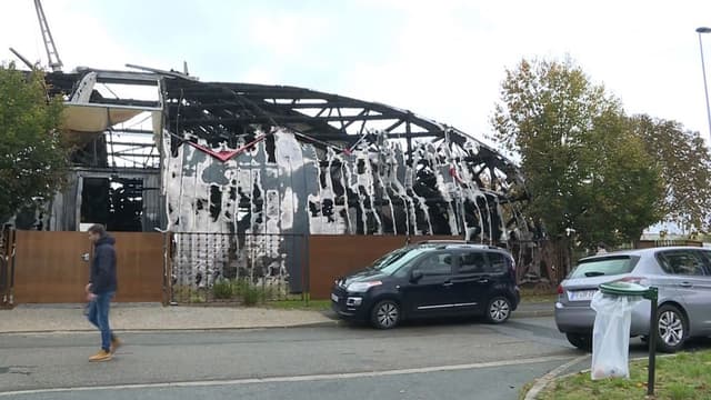 Un cirque a été incendié dans la nuit de samedi à dimanche à Chanteloup-les-Vignes, dans les Yvelines.