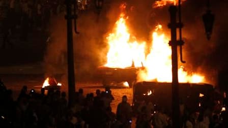 Dix-sept personnes ont trouvé la mort dimanche lors d'affrontements au Caire entre la police militaire et des Coptes protestant contre une attaque visant une de leurs églises, selon la télévision officielle égyptienne. /Photo prise le 9 octobre 2011/REUTE