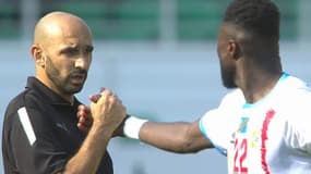 Walid Regragui et Chancel Mbemba ont eu des mots à la fin du match entre le Maroc et la République démocratique du Congo, le 21 janvier 2023.
