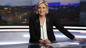 Marine Le Pen sur le plateau du JT de TF1 en 2017