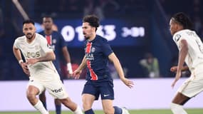 Le Parisien Vitinha face à Nice au Parc des Princes le 25 avril 2025