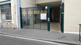 Devant la mosquée Errahma de Villeurbanne (Rhône)