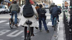 Baisser la vitesse dans les centres-villes permettrait de diminuer le nombre d'accidents, mais aussi de favoriser des modes de transports alternatifs, selon plusieurs associations.