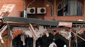 Le café touristique Argana, à Marrakech, au Maroc, où un attentat a fait 15 morts dont dix étrangers parmi lesquels figurent six Français. /Photo prise le 28 avril 2011/REUTERS/Youssef Boudlal