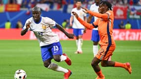 N'Golo Kanté face aux Pays-Bas 
