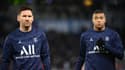 Lionel Messi et Kylian Mbappé lors de PSG-Nice en L1, le 1er décembre 2021
