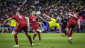 Richarlison marque le but du Mondial