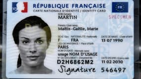 La nouvelle carte d'identité électronique présentée à l'imprimerie nationale de Flers-en-Escrebieux, près de Douai, dans le Nord le 16 mars 2021 (photo d'illustration).