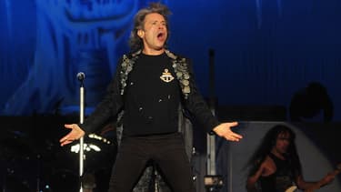 Le chanteur d'Iron Maiden, Bruce Dickinson, est également pilote et propriétaire d'une compagnie de maintenance des avions.