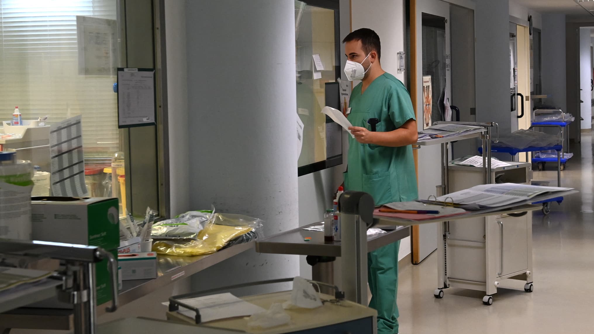 Allemagne le parlement approuve l'obligation vaccinale pour les soignants