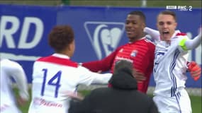 La joie des Lyonnais autour de Malcolm Barcola.