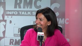 "Hidalgo dégage" sur une photo de Britney Spears: sur RMC, la maire de Paris réagit