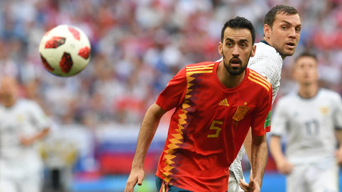 Le Barcelonais Sergio Busquets avec l'Espagne lors de la Coupe du monde 2018 Le Barcelonais Sergio Busquets avec l'Espagne lors de la Coupe du monde 2018