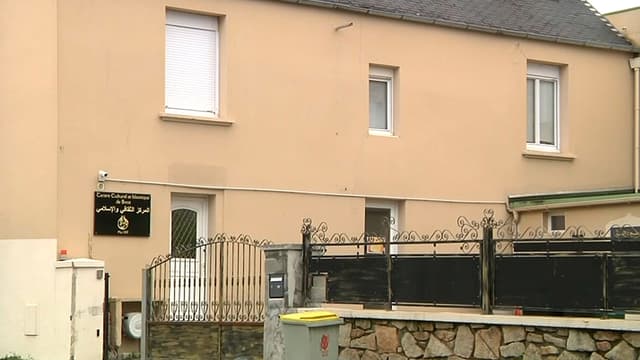 La mosquée devant laquelle se sont déroulés les faits