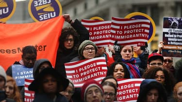 Une manifestation de soutien aux migrants à New York