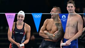 Regan Smith, Caeleb Dressel et Charlie Swanson sur le relais mixte 4x100m 4 nages lors des Jeux Olympiques de Paris 2024 à la Paris La Defense Arena à Nanterre, à l'ouest de Paris, le 2 août 2024.