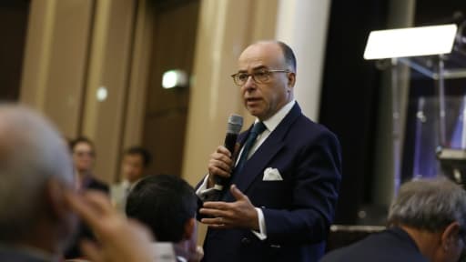 Le ministre de l'Intérieur Bernard Cazeneuve