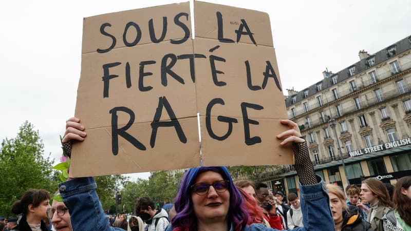 Rassemblement contre la transphobie, le 5 mai 2024 Place de la République à Paris.