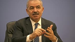 Le Premier ministre palestinien Mohammed Shtayyeh lors d'une conférence de presse à Ramallah, le 9 juin 2020
