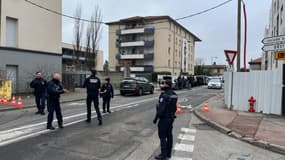 Le RAID est intervenu lors d'une séquestration d'un couple par quatre personnes armées, à Meyzieu, jeudi 16 janvier. 