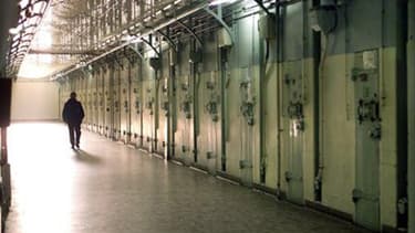 Un homme d'une trentaine d'années a mis fin à ses jours samedi dans la prison de Nice.