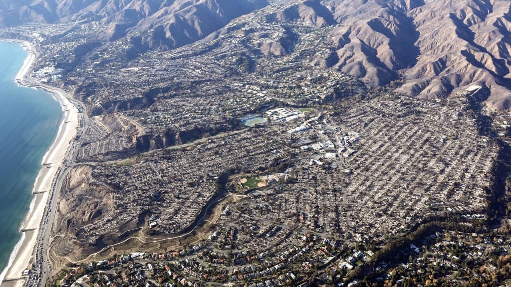 Les conséquences des incendies qui touchent Los Angeles, le 14 janvier 2025