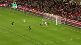 PREMIER LEAGUE -  Stoke enfonce Swansea (2-1)