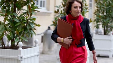 La ministre des Affaires sociales et de la Santé Marisol Touraine et la secrétaire d'Etat à la famille Laurence Rossignol saluent une mesure de justice sociale.