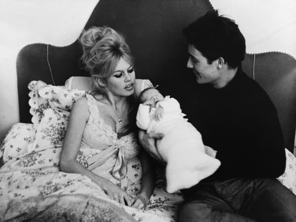 Brigitte Bardot, Jacques Charrier et leur fils Nicolas, le 13 janvier 1960