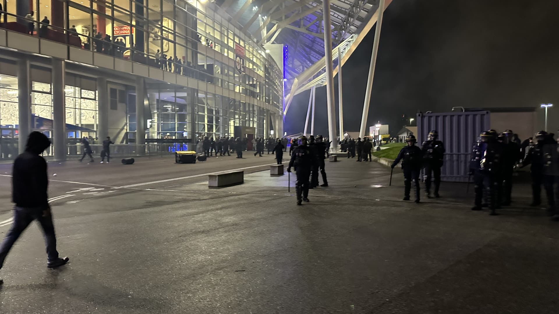 Ligue Europa - OL-Besiktas - Tensions autour du Groupama Stadium, le 24 octobre 2024